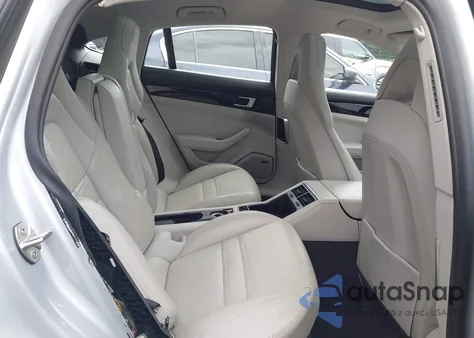 2017 Porsche Panamera 4 из США, поврежденный, VIN WP0AA2A75HL102557